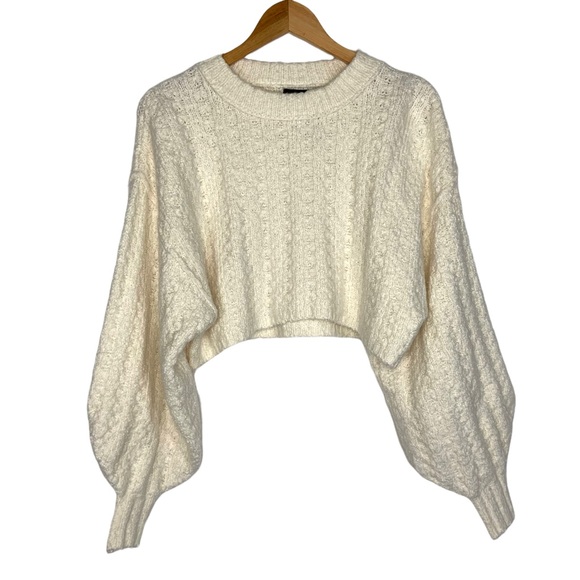 Urban Outfitters Sweaters - Out From Under Urban Outfitters Womens Cropped Sweater XS Ivory Balloon Sleeve